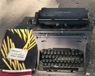 Underwood Typewriter https://ctbids.com/#!/description/share/178983