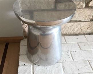 Aluminum side accent table