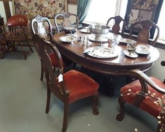 Early 1900s dinette set.... it's a STUNNER!