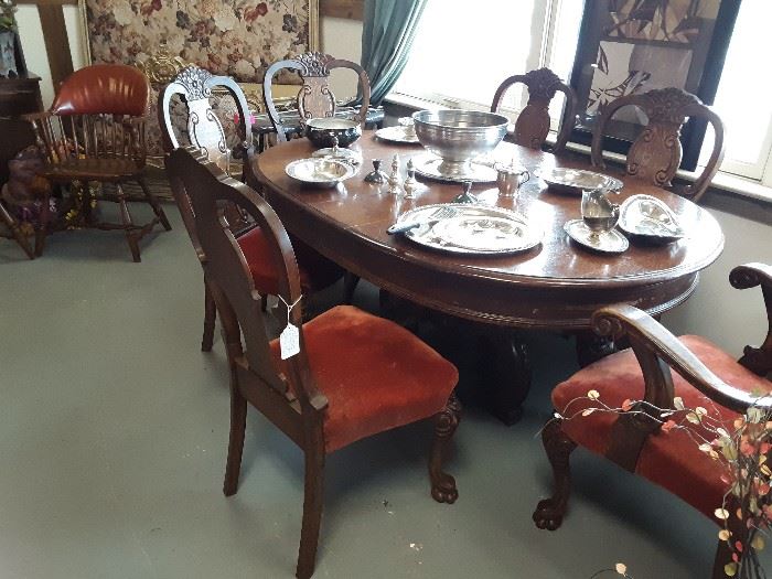 Early 1900s dinette set.... it's a STUNNER!