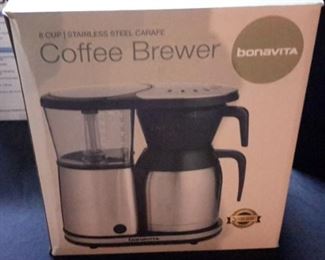 Bonavita 8 cup coffee brewer, in box.