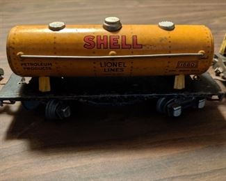 Another part of antique LIONEL set. Additional details will follow