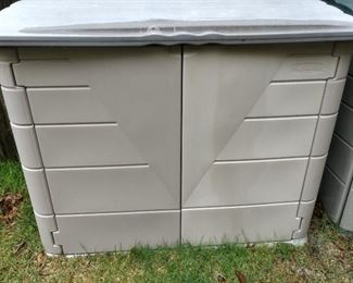Several Rubbermaid storage units