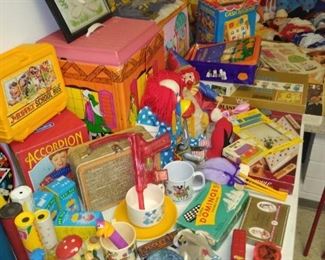 Michael Todd's Treasures presents a Mid Century Modern Estate Sale!
One of, if not the largest Estate Sales this week! Something for everyone!