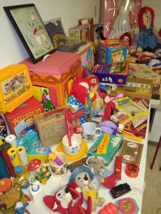 Michael Todd's Treasures presents a Mid Century Modern Estate Sale!
One of, if not the largest Estate Sales this week! Something for everyone!