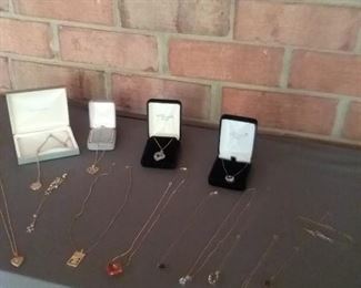 19 Assortment of Ladies Beautiful Gold and Silver Necklaces