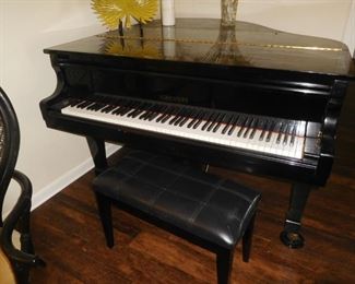 SCHUMANN baby grand piano