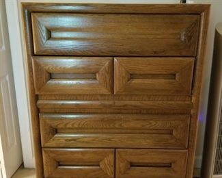 Chest of doors in excellent condition