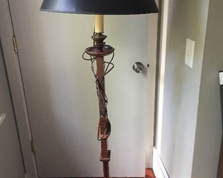 Wood standing lamp