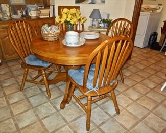 Dinette Set with Leaf