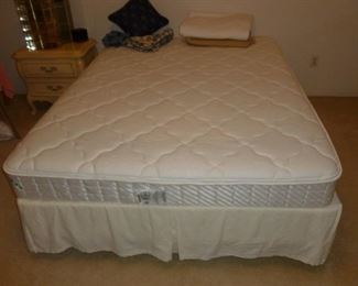 like new queen mattress set