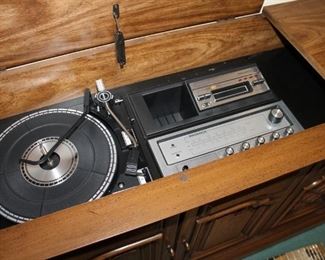 Magnavox stereo