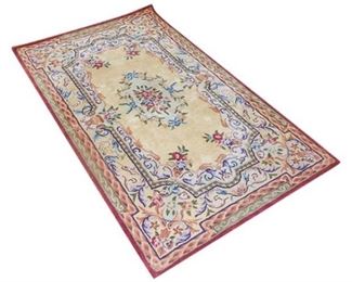 32. SAFAVIEH Chinese Style Wool Carpet