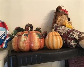 Pumpkins & fall decor