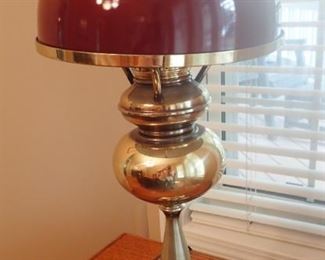 BRASS LIGHTED KERO LAMP / WITH PLUM GLASS SHADE