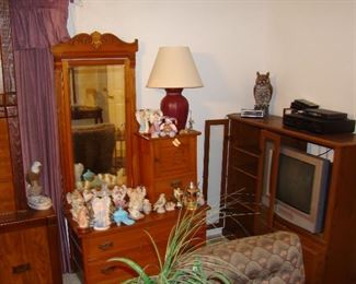 Gentleman's Dresser