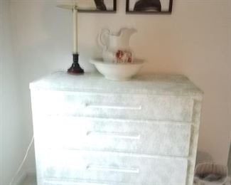 Sponge painted chest