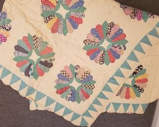 Old "Dresden plate' quilt