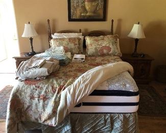 Queen bedroom set 