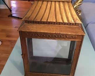Lantern/shadowbox