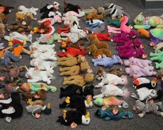 LOT #7136 - LOT OF (117) PRE-2000 BEANIE BABIES