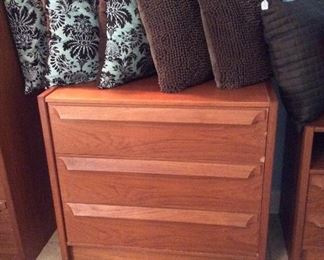 3-Drawer Dresser, 31" W x 29" H x 19" D.