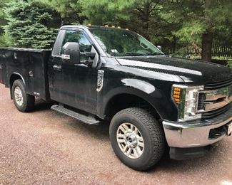 Brand New 2018 Ford F350 Utility, Loaded with custom Reading Truck Body, only 5700 miles, UNBELIEVABLE!!!