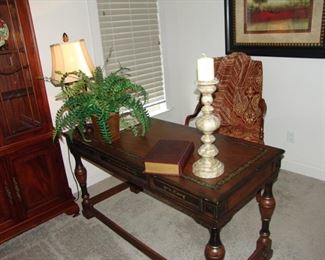Desk with one drawer