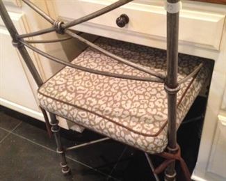 Desk chair