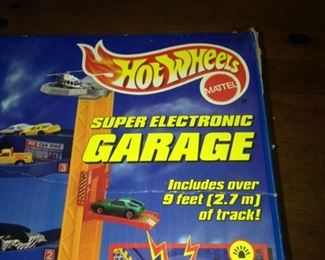 Hot Wheels Garage