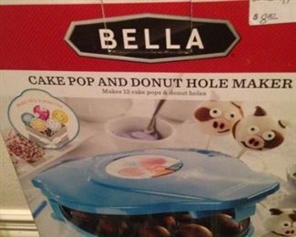 Cake Pop and Donut Hole Maker by Bella