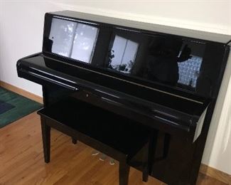 WURLITZER UPRIGHT PIANO