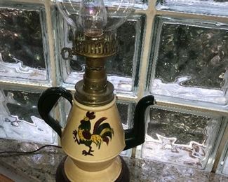 VINTAGE TEA KETTLE SIDE TABLE LAMP