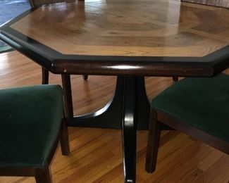 5 PIECE DINING TABLE SET