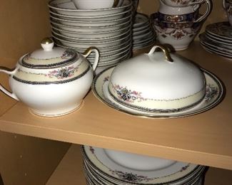 ROYAL SCHWARZBURG CHINA SET