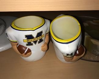 MICHIGAN WOLVERINES MUGS