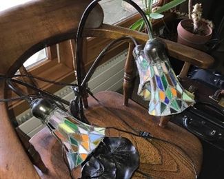 TIFFANY STYLE TABLE LAMP