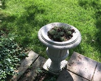 LAWN ORNAMENTS