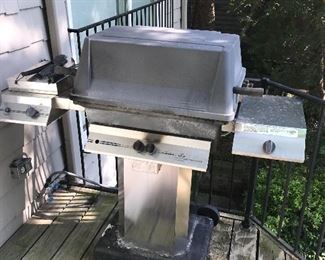 PROPANE GRILL