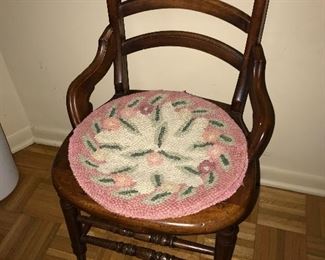 WOODEN CHAIR