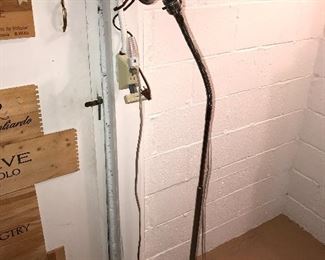 INDUSTRIAL VINTAGE FLOOR LAMP