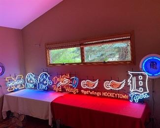 SPORTS NEON SIGNS