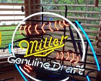 MILLER GENUINE DRAFT NEON LIGHT