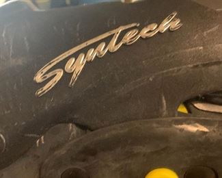 SKI BOOTS