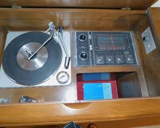  RCA New Vista radio/record player