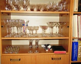 toledo 3 piece unit with glassware