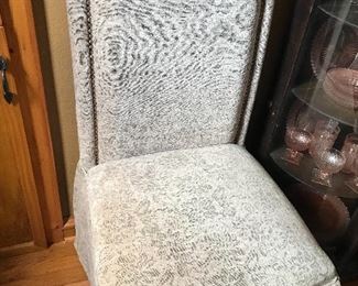 Dining room table chair