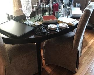 Dining room table
