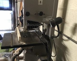 Band saw