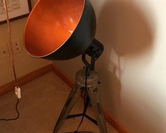 Artist lamp